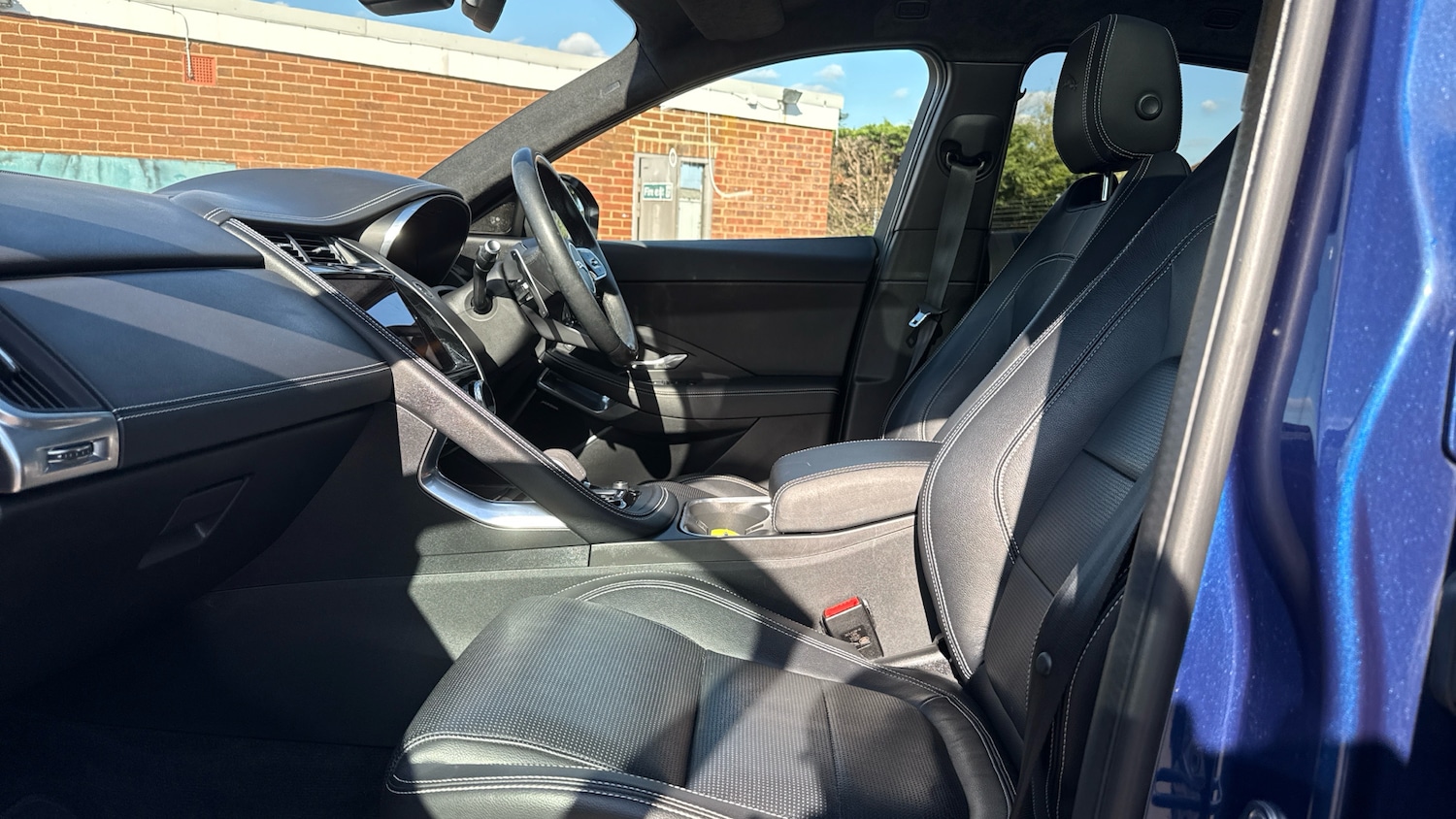 Used Jaguar E-Pace 2021 for sale - 76119559: Photo 3