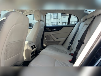 Used Jaguar XE 2020 for sale - 79010674: Photo