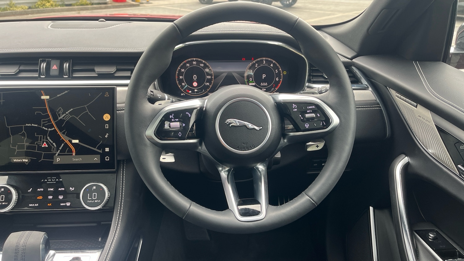 Used Jaguar F-Pace 2023 for sale - 76454977: Photo 15