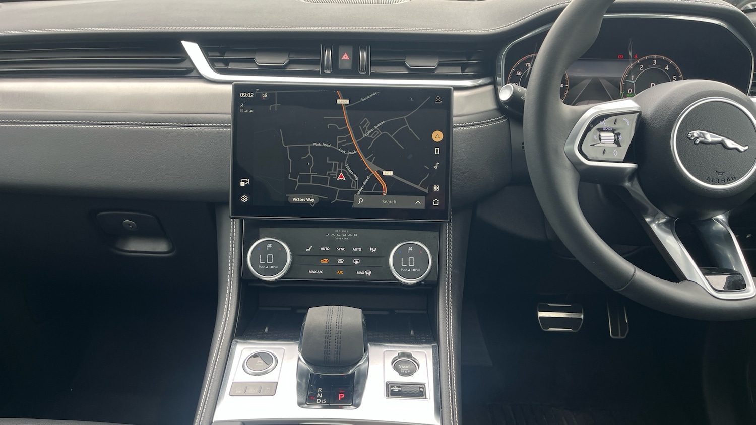 Used Jaguar F-Pace 2023 for sale - 76454977: Photo 24