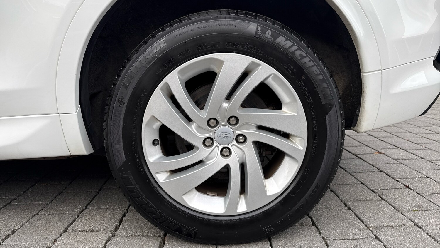 Used Land Rover Discovery Sport 2023 for sale - 77452923: Photo 8