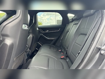 Used Jaguar F-Pace 2023 for sale - 76699585: Photo