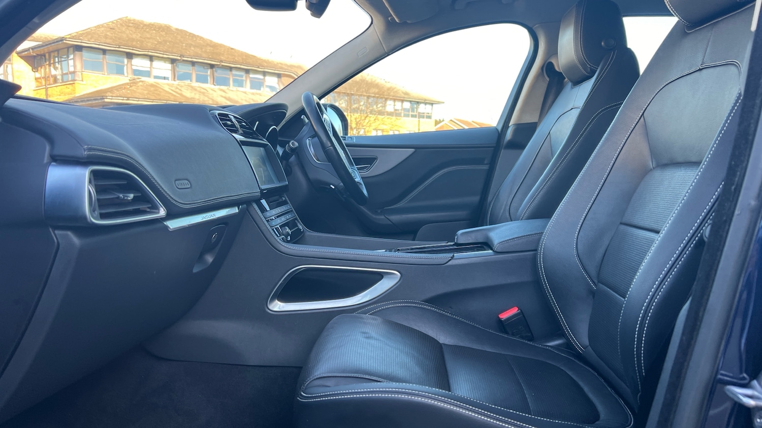 Used Jaguar F-Pace 2019 for sale - 77080826: Photo 3