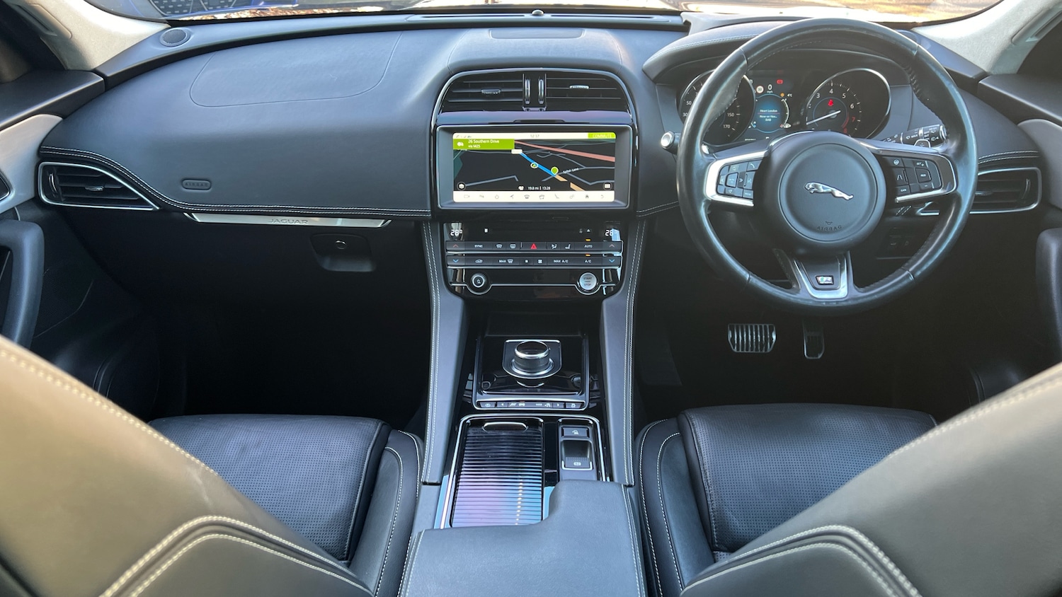 Used Jaguar F-Pace 2019 for sale - 77080826: Photo 9