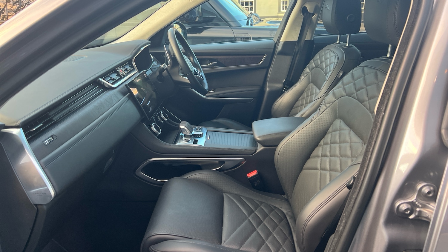 Used Jaguar F-Pace 2022 for sale - 76784914: Photo 3