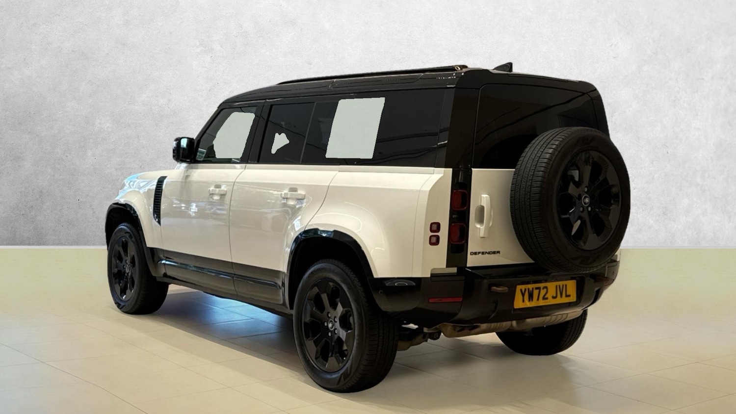 Used Land Rover Defender 2022 for sale - 76699590: Photo 2