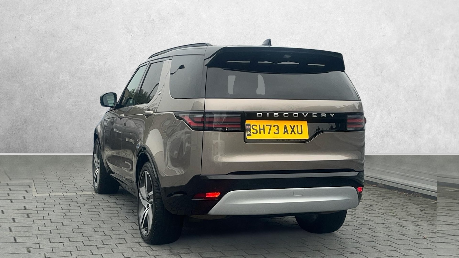 Used Land Rover Discovery 2023 for sale - 77452922: Photo 2