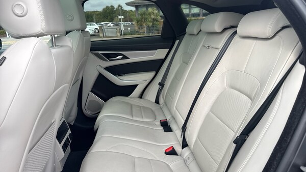 Used Jaguar F-Pace 2021 for sale - 76164865: Photo 4