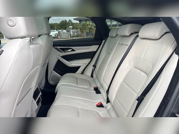 Used Jaguar F-Pace 2021 for sale - 76164865: Photo 4