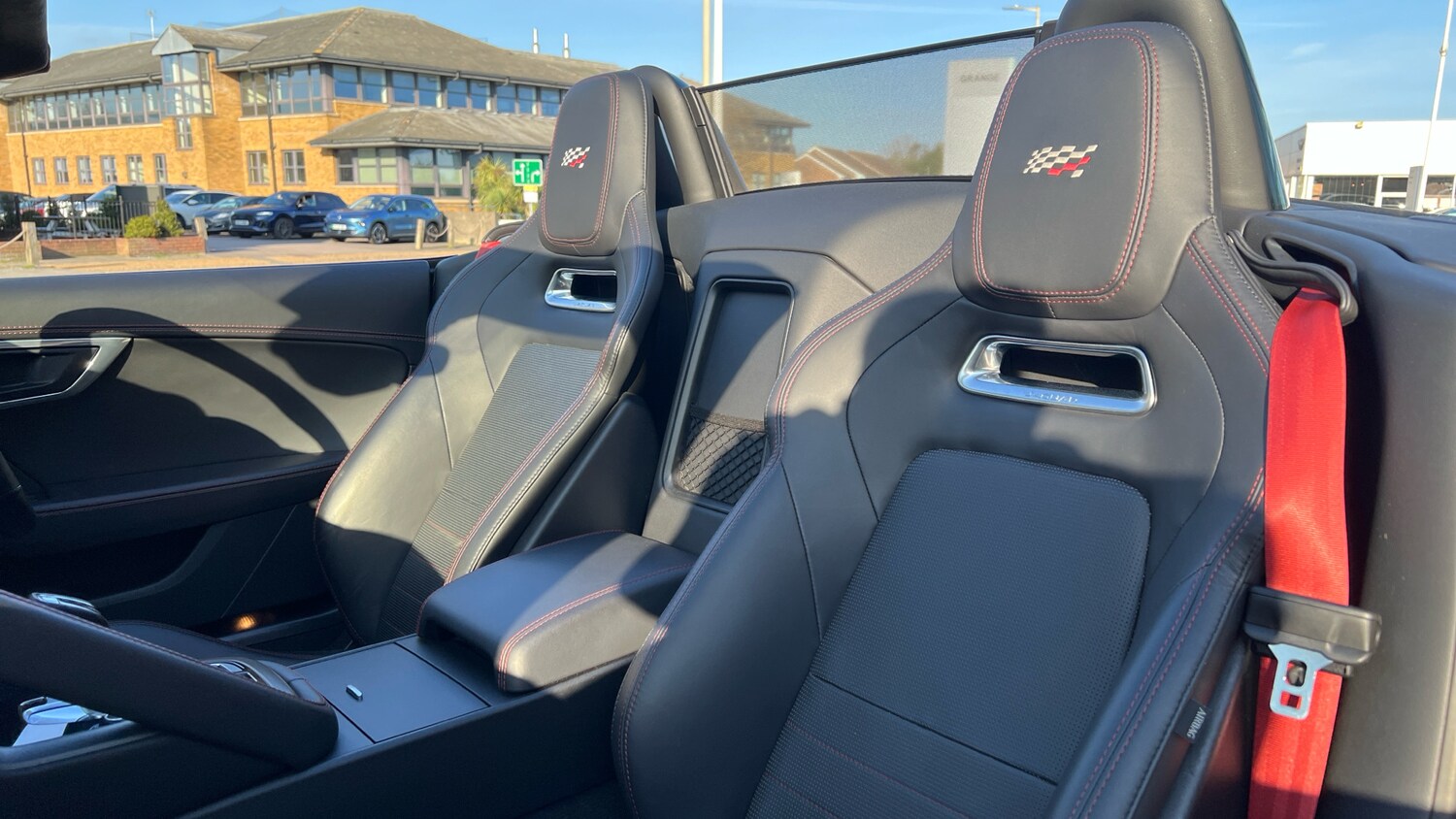 Used Jaguar F-Type for sale - 77721115: Photo 4