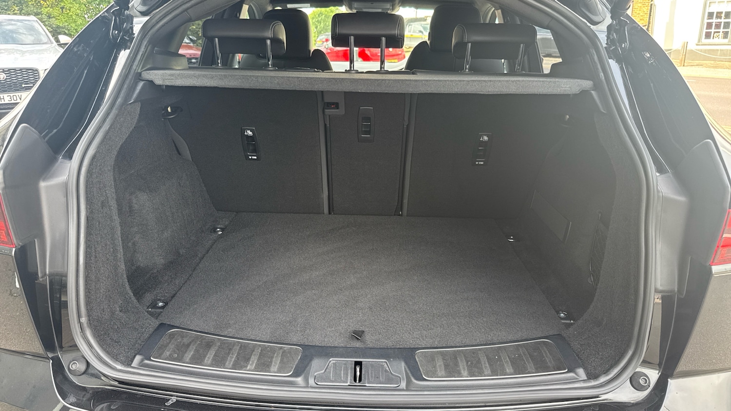 Used Jaguar E-Pace 2022 for sale - 76030177: Photo 10