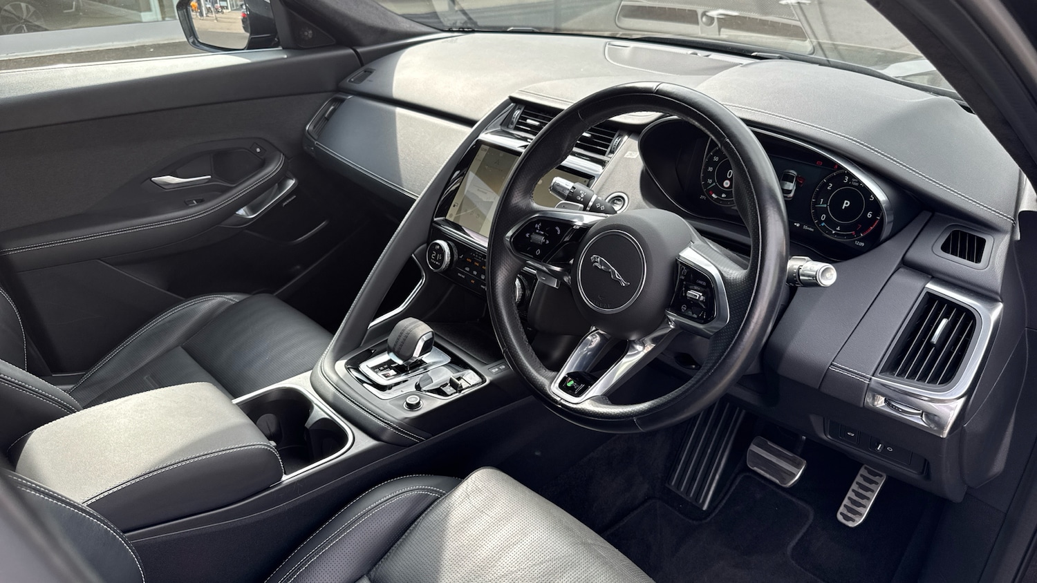 Used Jaguar E-Pace 2022 for sale - 76030177: Photo 22