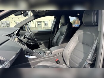 Used Jaguar E-Pace 2022 for sale - 76030177: Photo