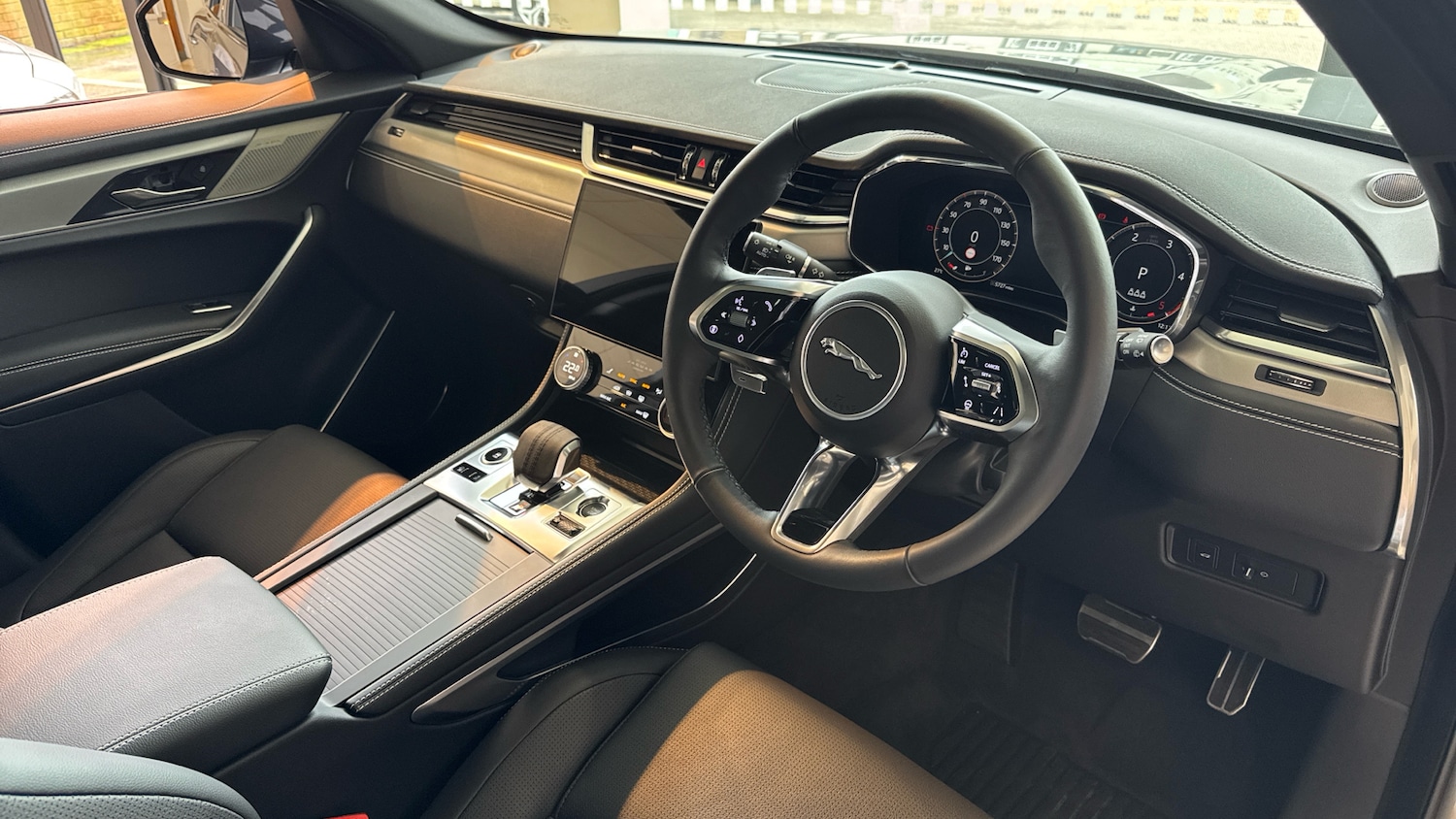 Used Jaguar F-Pace 2023 for sale - 77572529: Photo 22