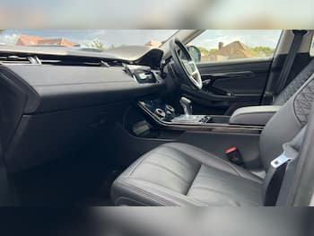 Used Land Rover Range Rover Evoque 2022 for sale - 79819311: Photo