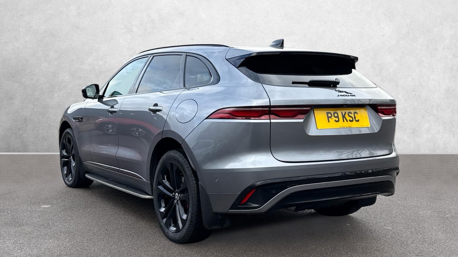 Used Jaguar F-Pace for sale - 76864116: Photo 2