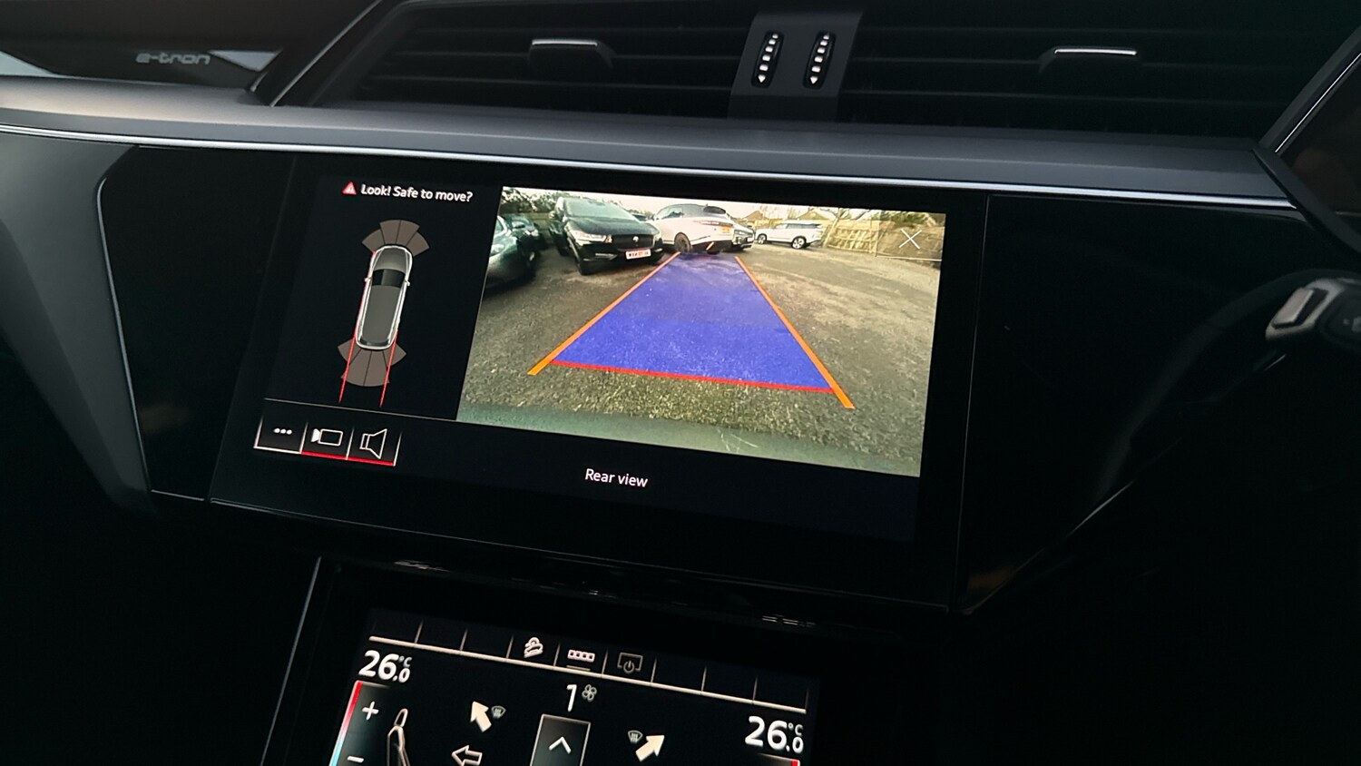 Used Audi e-tron 2021 for sale - 77008001: Photo 12