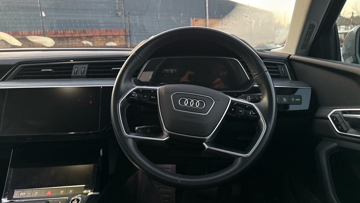 Used Audi e-tron 2021 for sale - 77008001: Photo 15