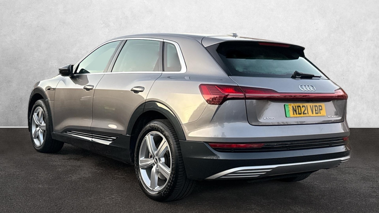 Used Audi e-tron 2021 for sale - 77008001: Photo 2