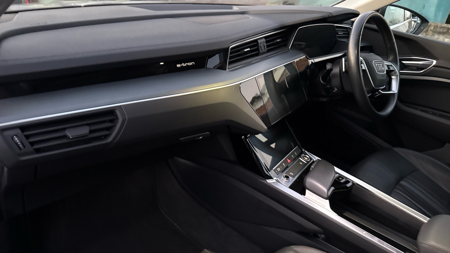 Used Audi e-tron 2021 for sale - 77008001: Photo 23