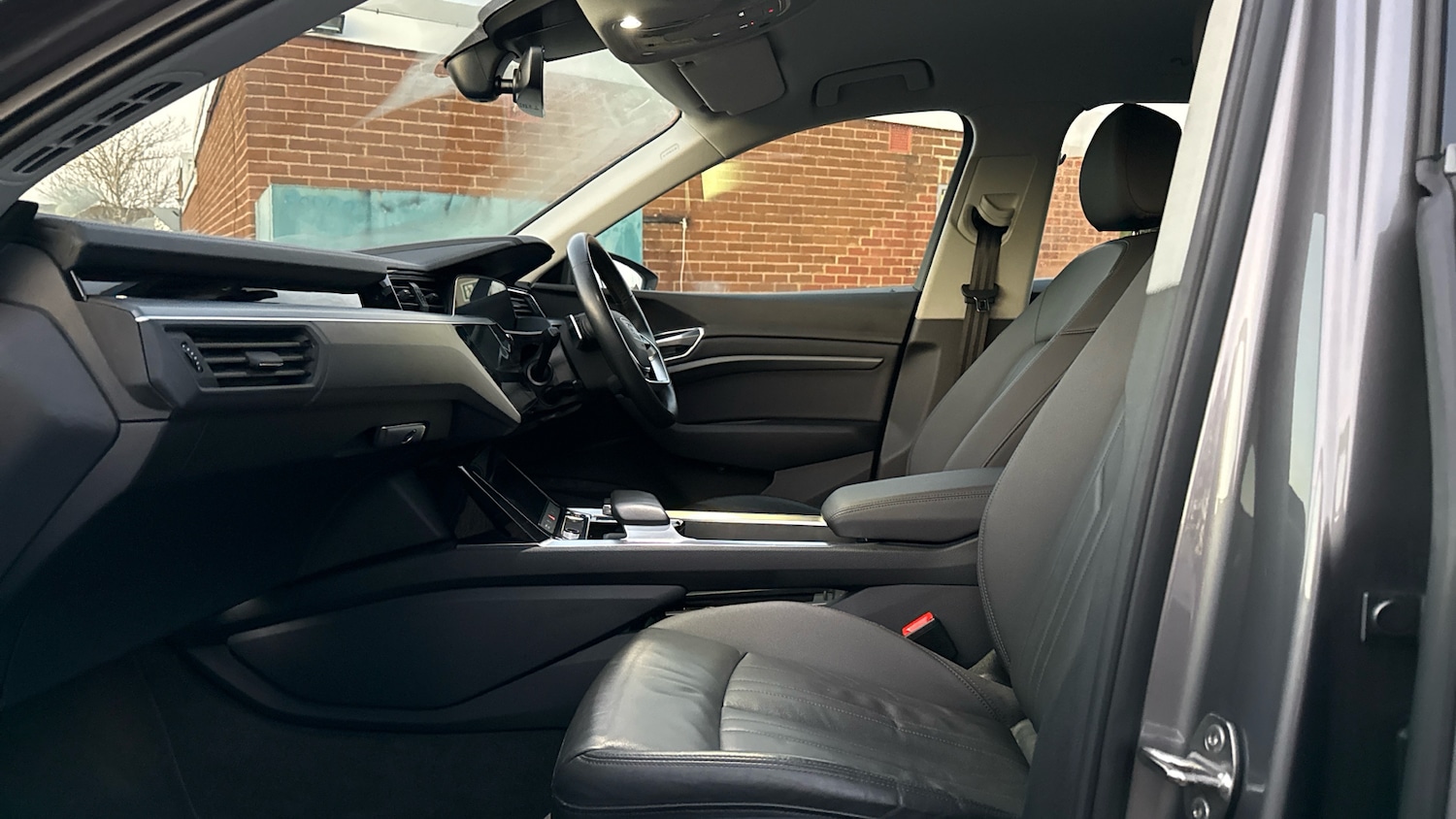 Used Audi e-tron 2021 for sale - 77008001: Photo 3