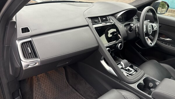Used Jaguar E-Pace 2024 for sale - 76267631: Photo 23
