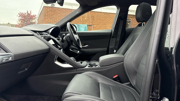 Used Jaguar E-Pace 2024 for sale - 76267631: Photo 3
