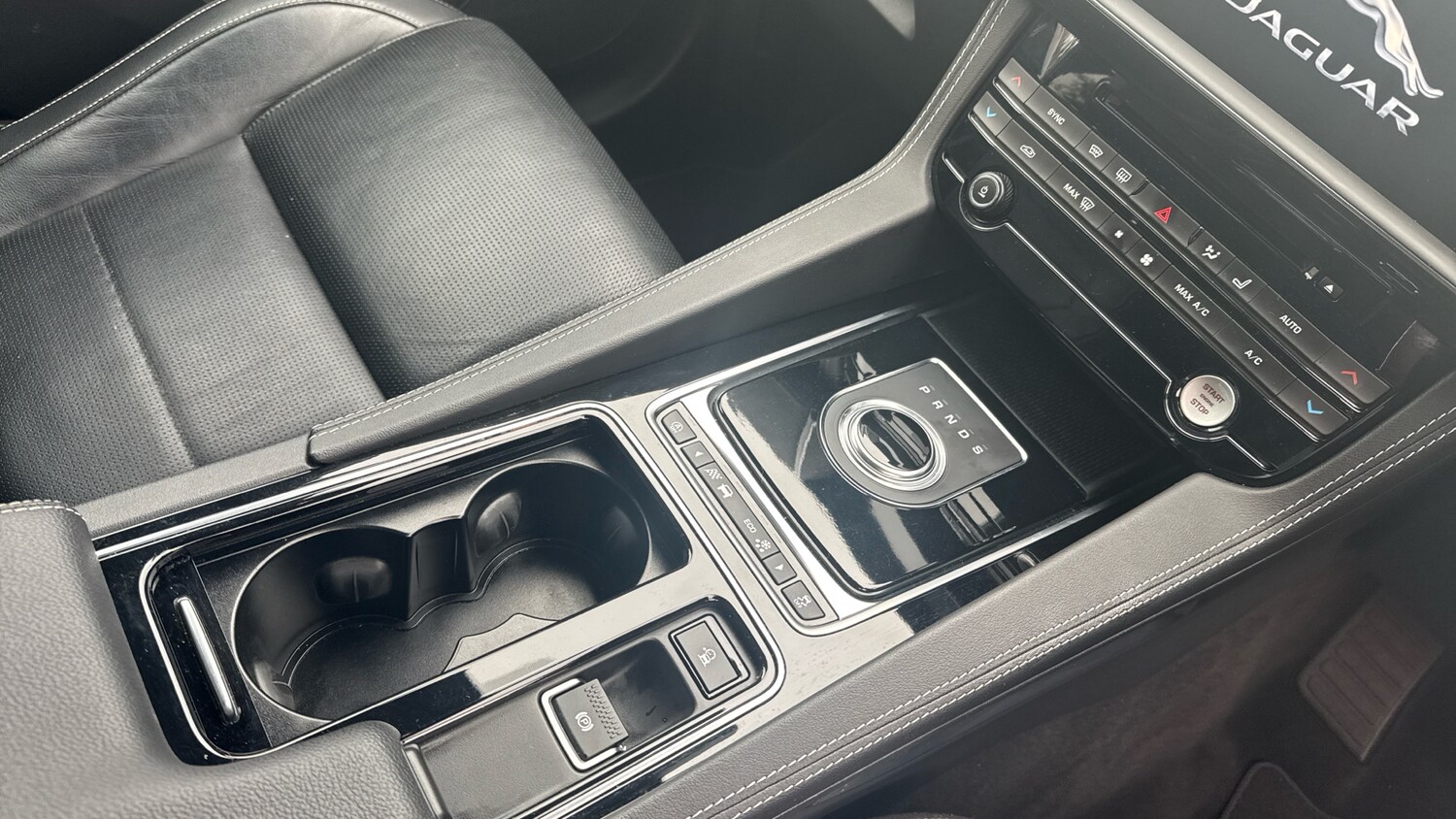 Used Jaguar F-Pace 2020 for sale - 77465912: Photo 13