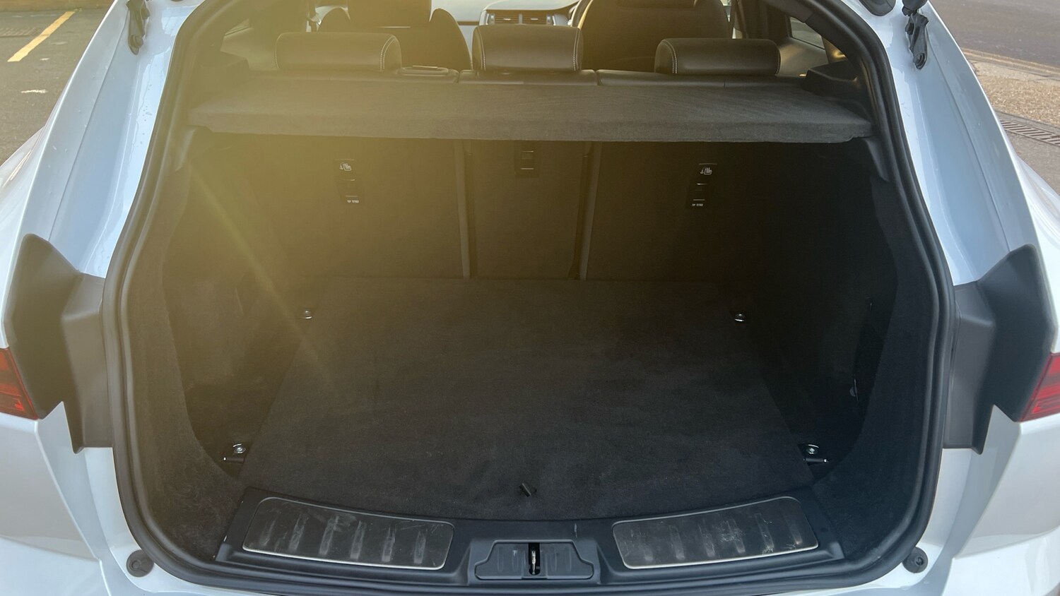 Used Jaguar E-Pace 2023 for sale - 76618462: Photo 10