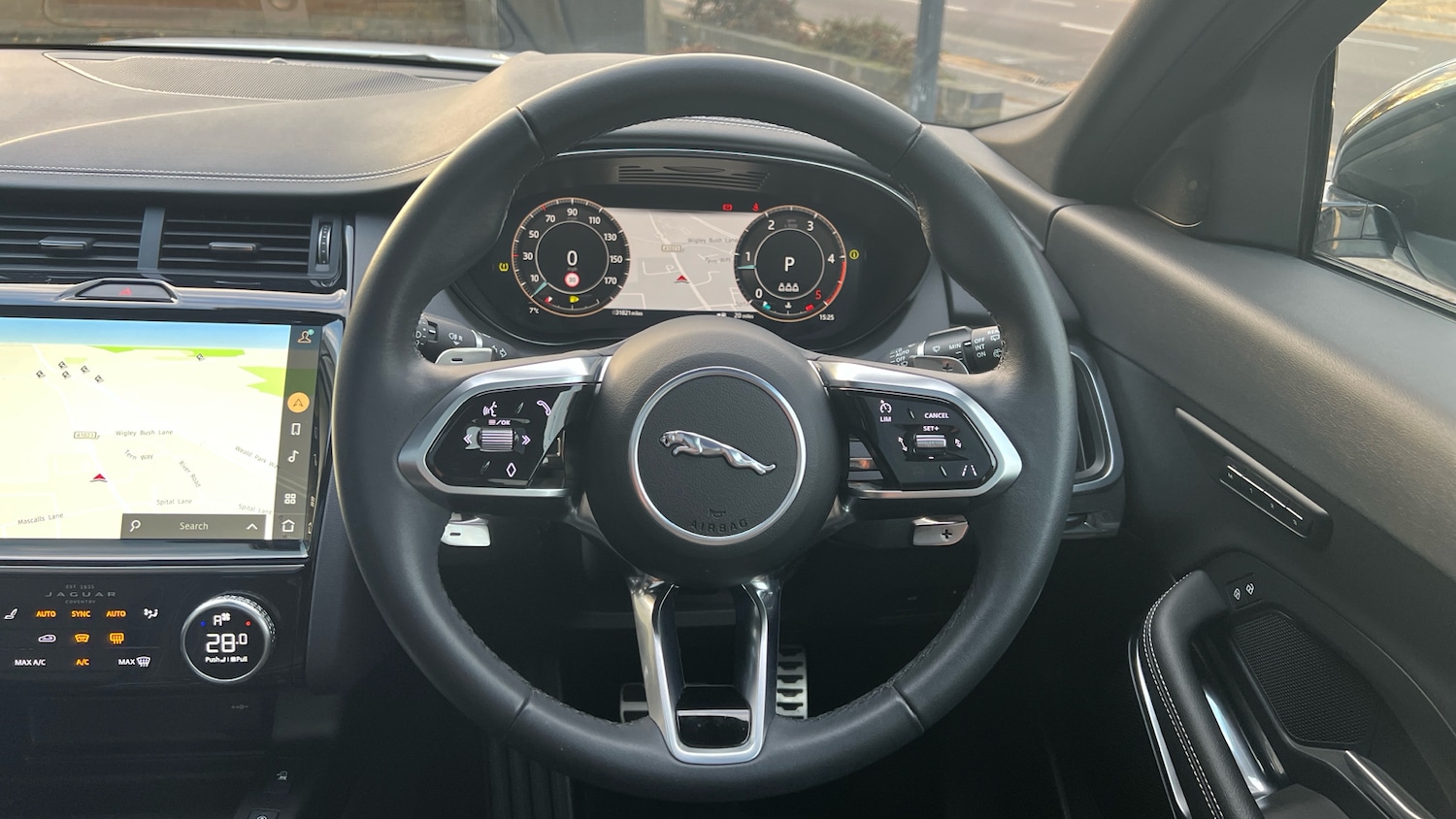 Used Jaguar E-Pace 2023 for sale - 76618462: Photo 15
