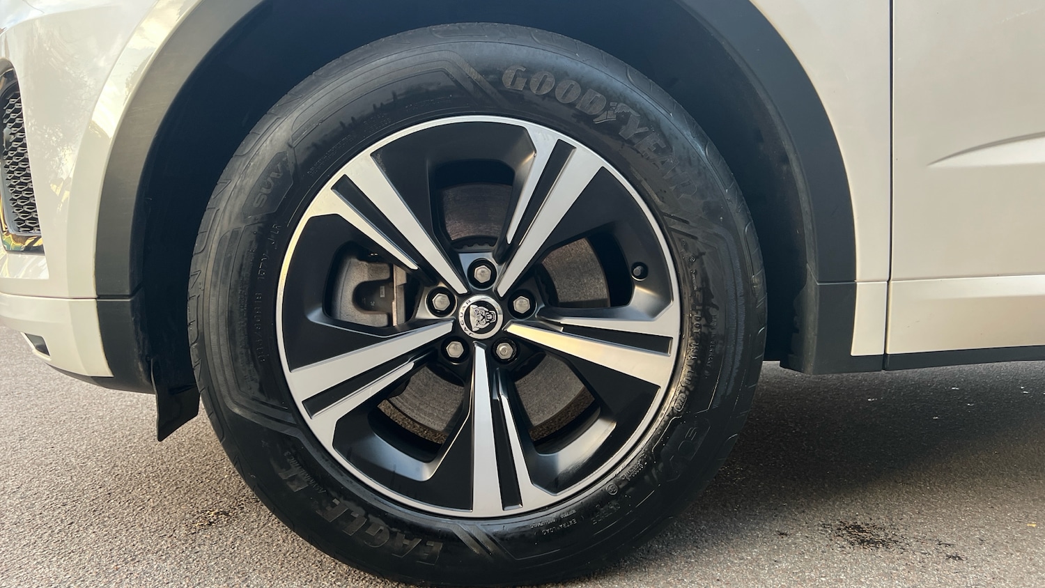 Used Jaguar E-Pace 2023 for sale - 76618462: Photo 25