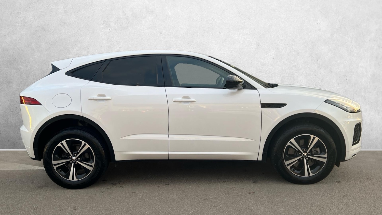 Used Jaguar E-Pace 2023 for sale - 76618462: Photo 5