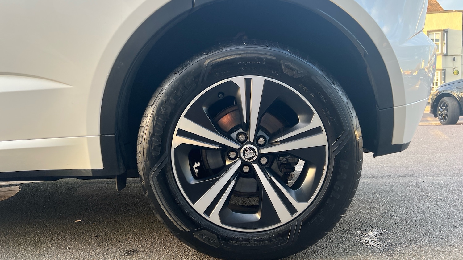 Used Jaguar E-Pace 2023 for sale - 76618462: Photo 8