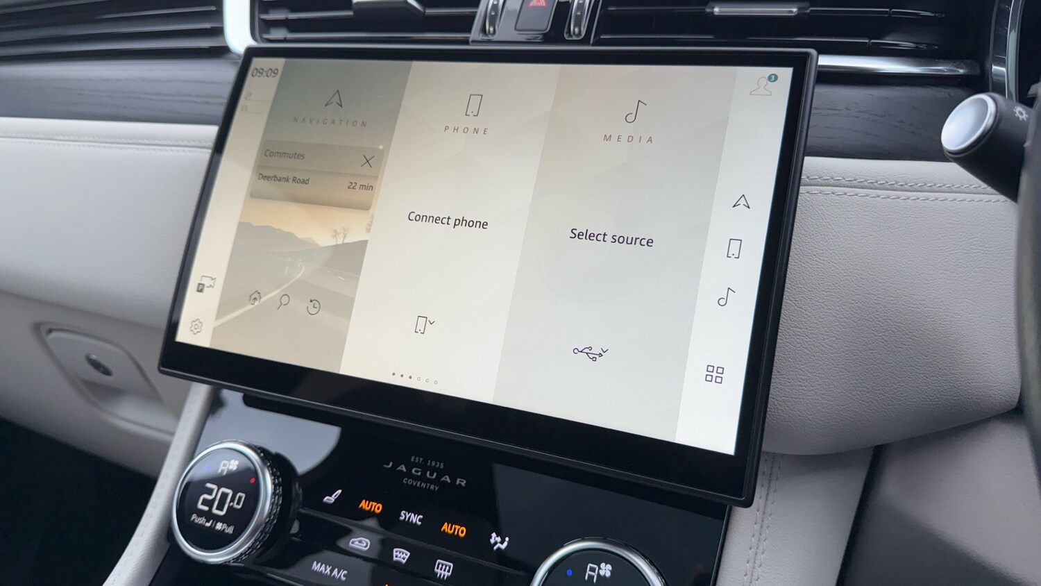 Used Jaguar F-Pace 2023 for sale - 76536409: Photo 11