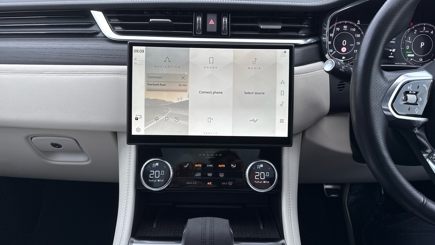 Used Jaguar F-Pace 2023 for sale - 76536409: Photo 24