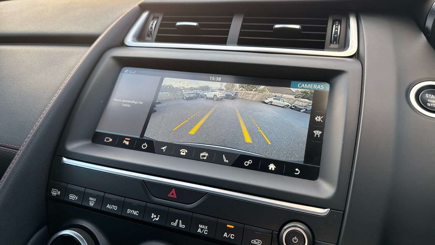 Used Jaguar E-Pace 2020 for sale - 76627656: Photo 12