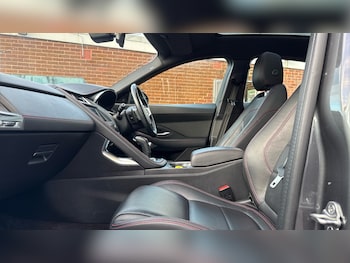 Used Jaguar E-Pace 2020 for sale - 76627656: Photo