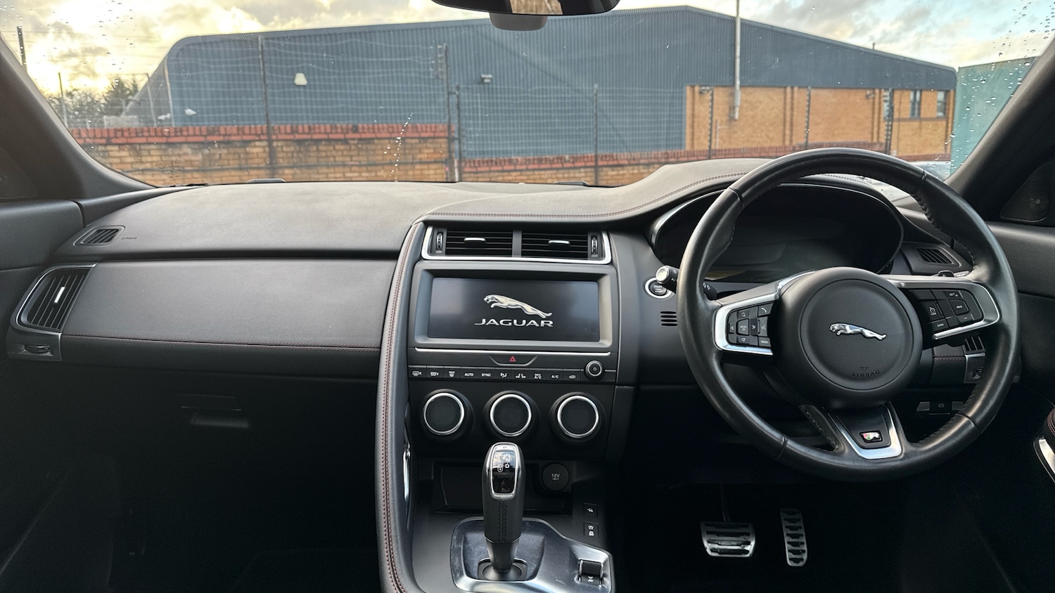 Used Jaguar E-Pace 2020 for sale - 76627656: Photo 9