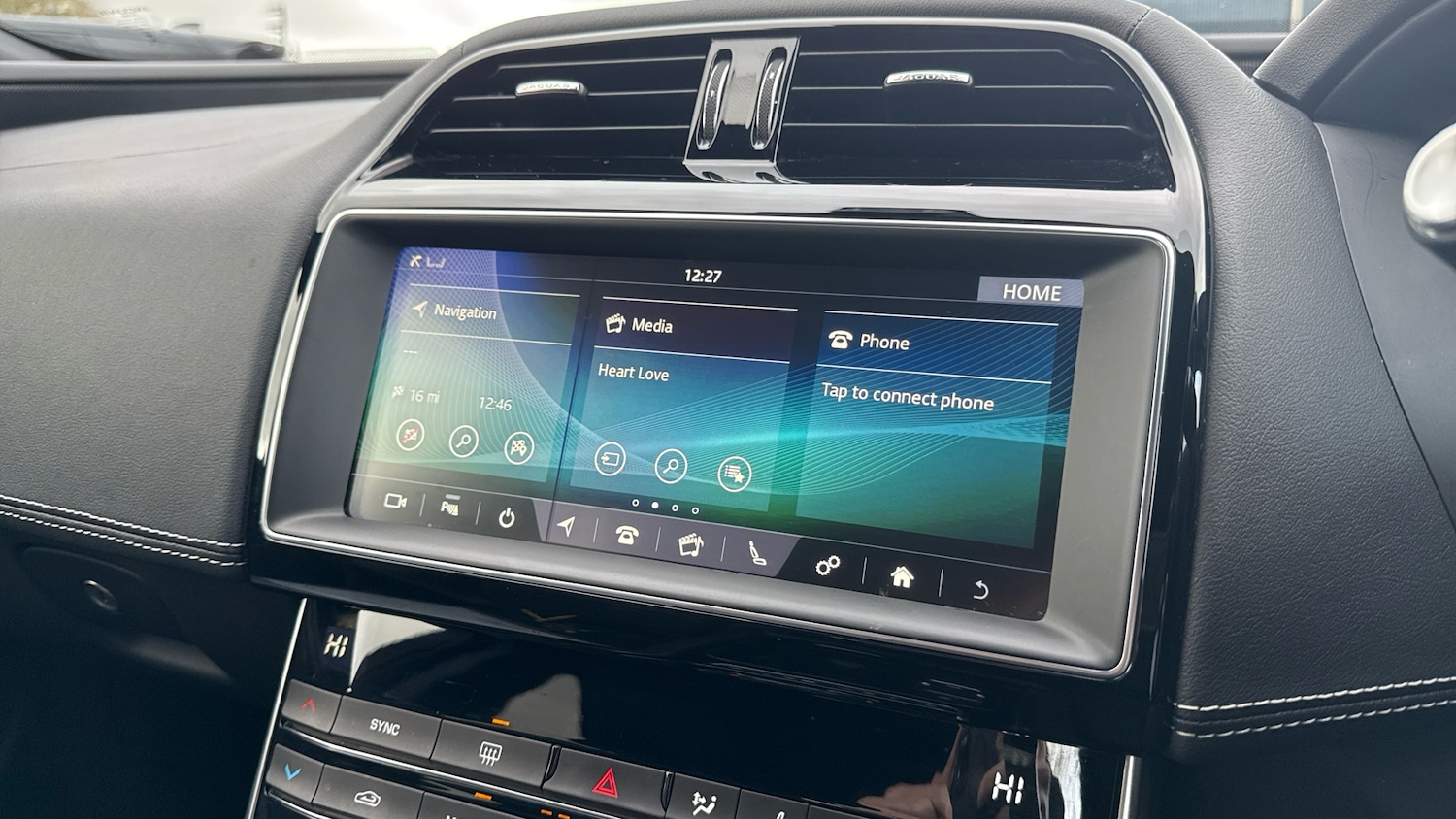 Used Jaguar XE 2019 for sale - 76687035: Photo 11