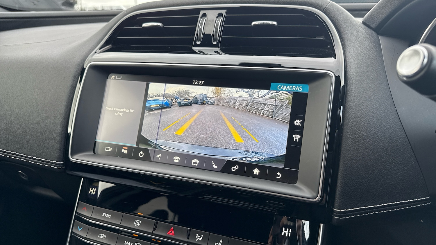 Used Jaguar XE 2019 for sale - 76687035: Photo 12