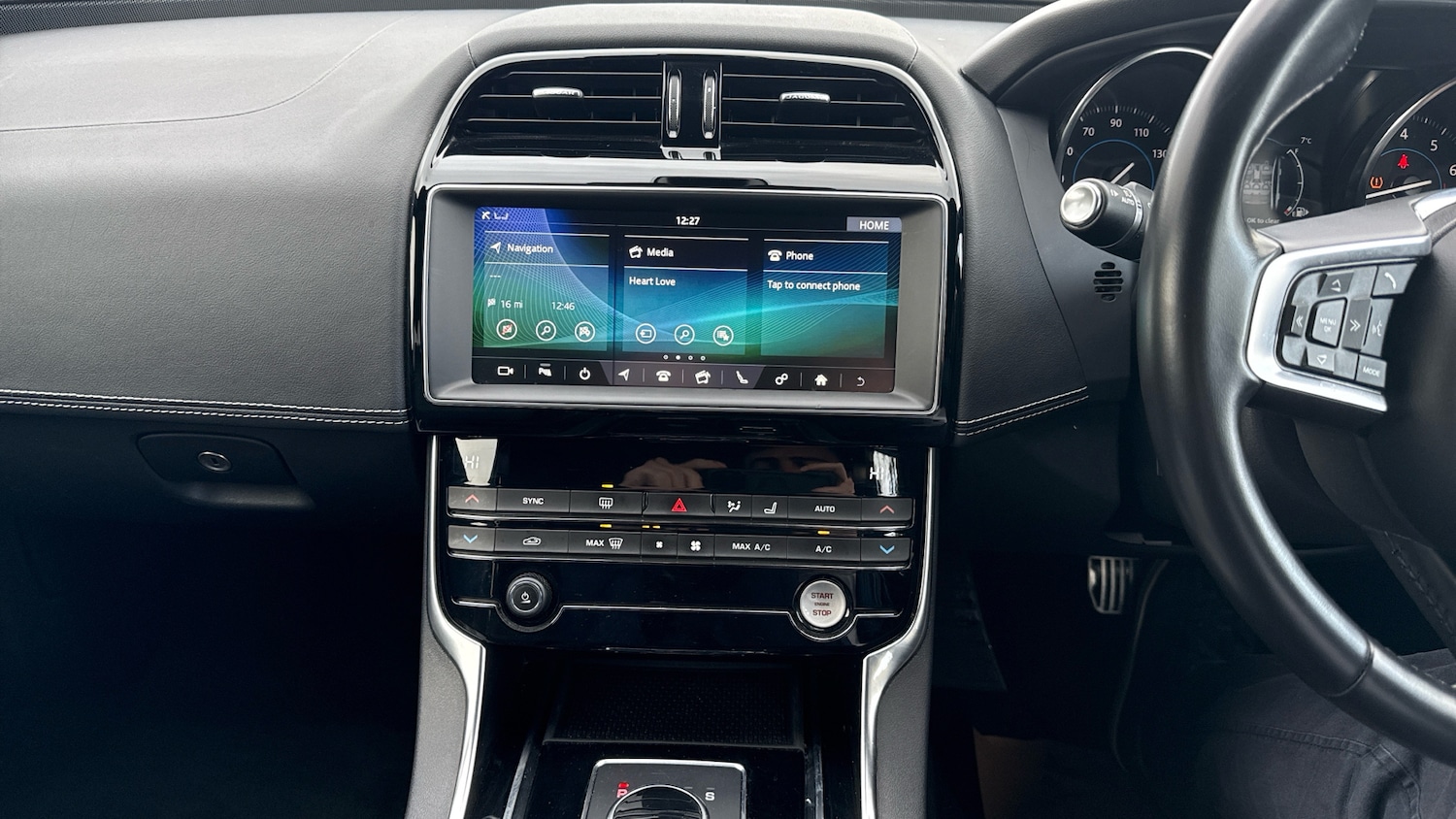 Used Jaguar XE 2019 for sale - 76687035: Photo 24