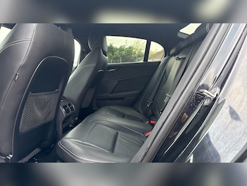 Used Jaguar XE 2019 for sale - 76687035: Photo