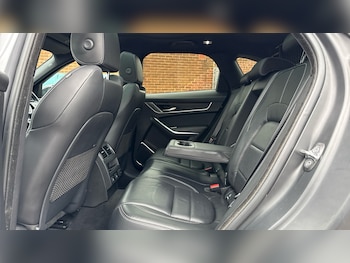 Used Jaguar F-Pace 2022 for sale - 76281308: Photo 4