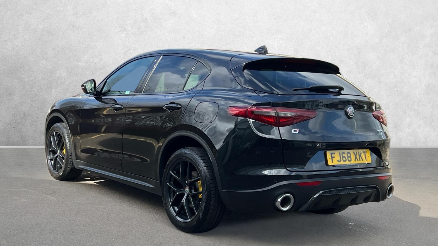 Used Alfa Romeo Stelvio 2018 for sale - 77906356: Photo 2