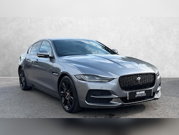 Used Jaguar XE 2021 for sale - 76119575: Photo