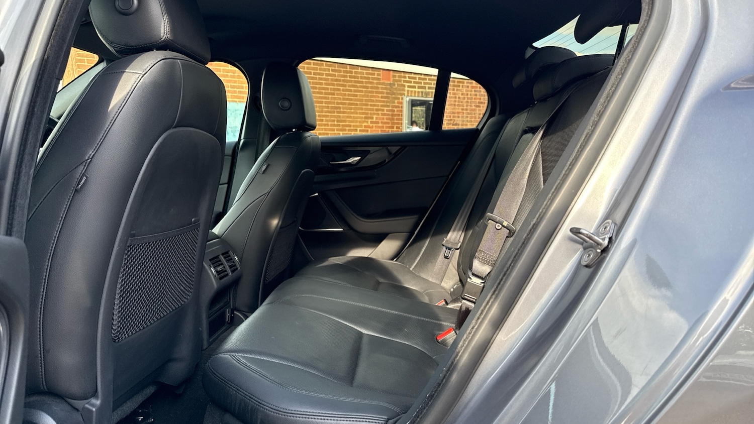 Used Jaguar XE 2021 for sale - 76119575: Photo 4
