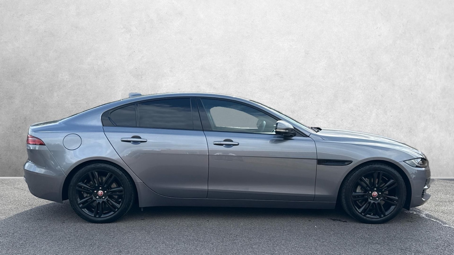 Used Jaguar XE 2021 for sale - 76119575: Photo 5