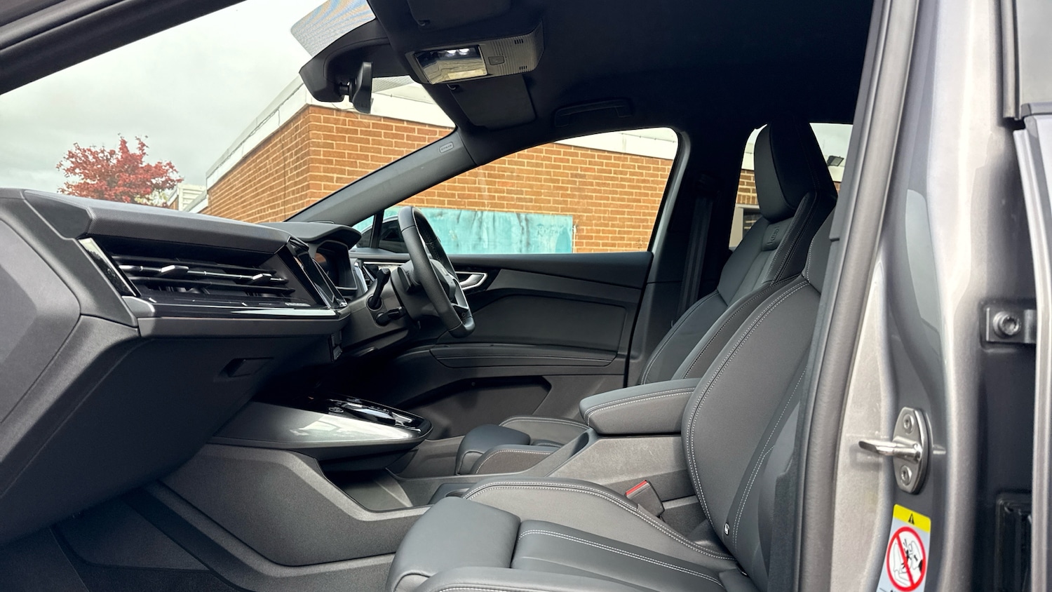 Used Audi Q4 e-tron 2025 for sale - 76267627: Photo 3