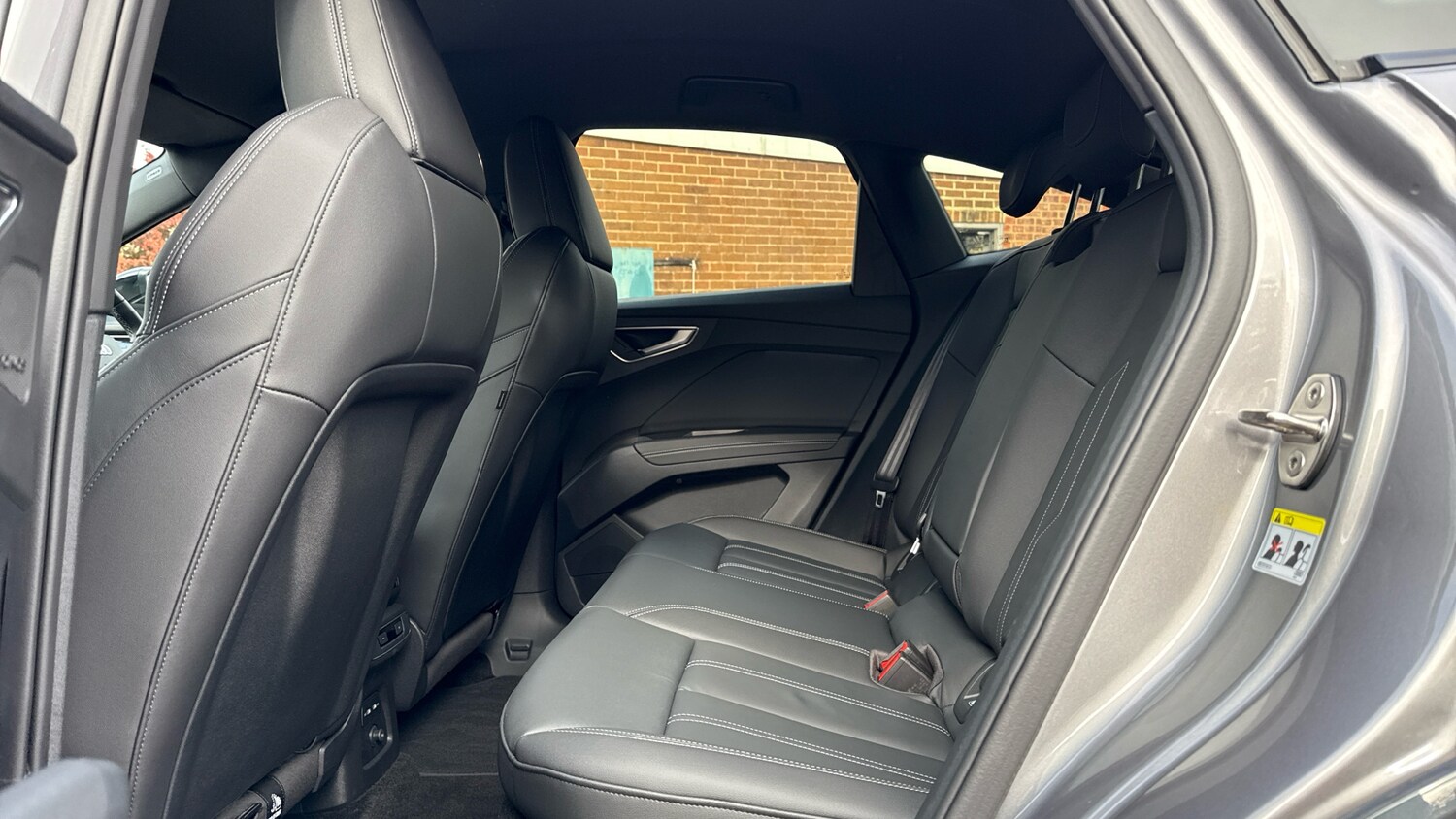 Used Audi Q4 e-tron 2025 for sale - 76267627: Photo 4