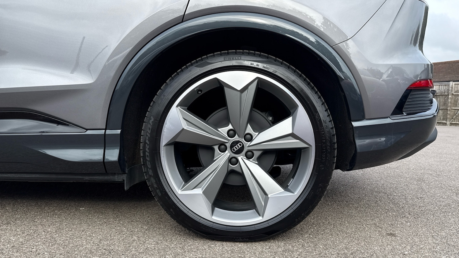 Used Audi Q4 e-tron 2025 for sale - 76267627: Photo 8